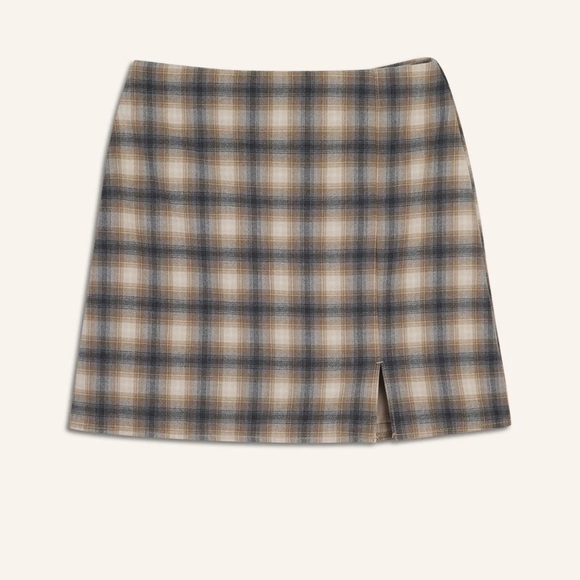Old Navy Mini Skirt in Shadow Plaid - Picture 1 of 6